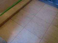 玄関床・大理石研磨施工前6%.jpg